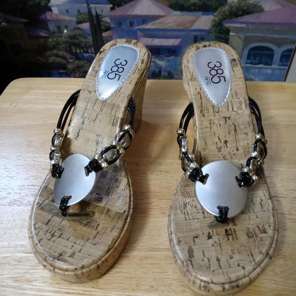 🥿🩴💍385 FIFTH WEDGE PLATFORM🩴👡 - Picture 2 of 5